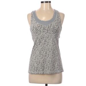 Lululemon Tone It Tank
Petite Fleur Silver Spoon / Ambient Grey